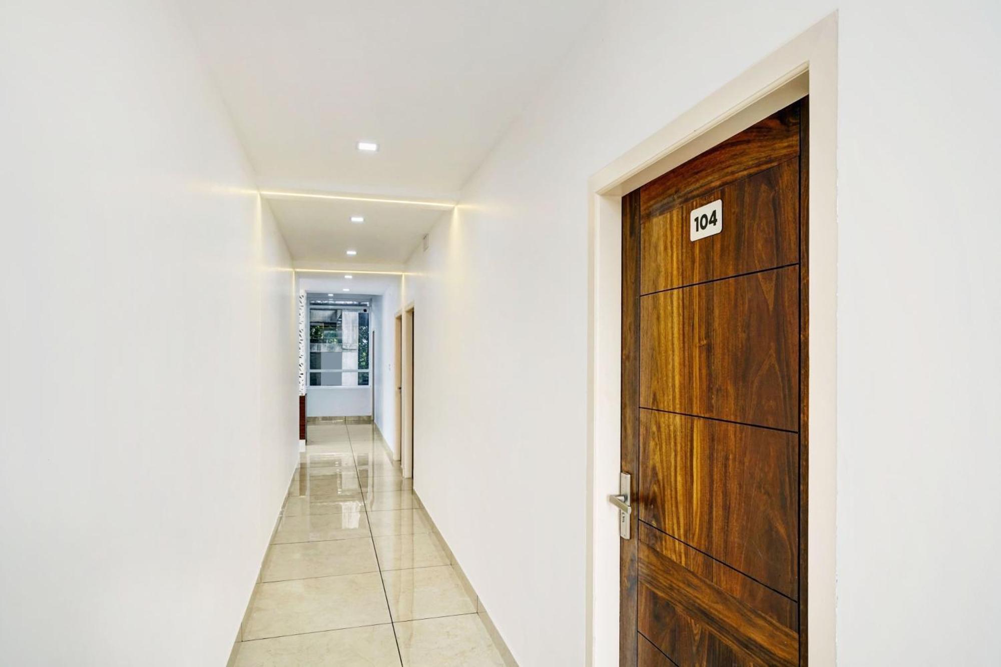 Hotel O Grand Parassini Pāppinisseri Esterno foto